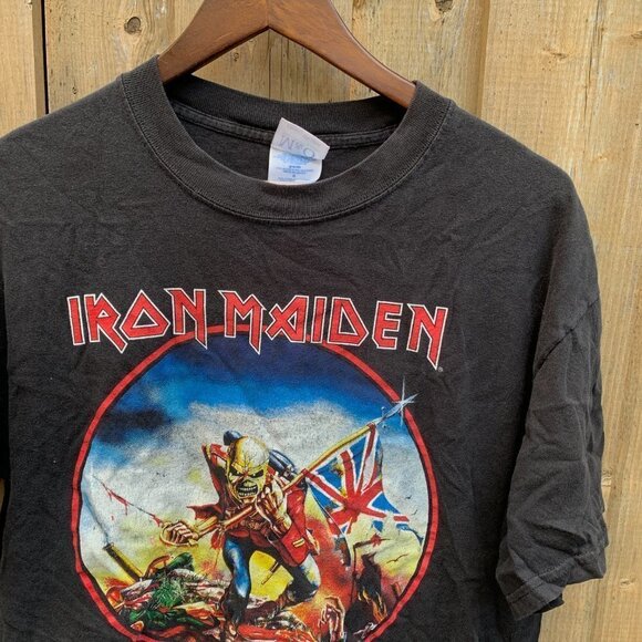 Vintage 2002 Iron Maiden Graphic T Shirt 'The Trooper' Large - Picture 2 of 9